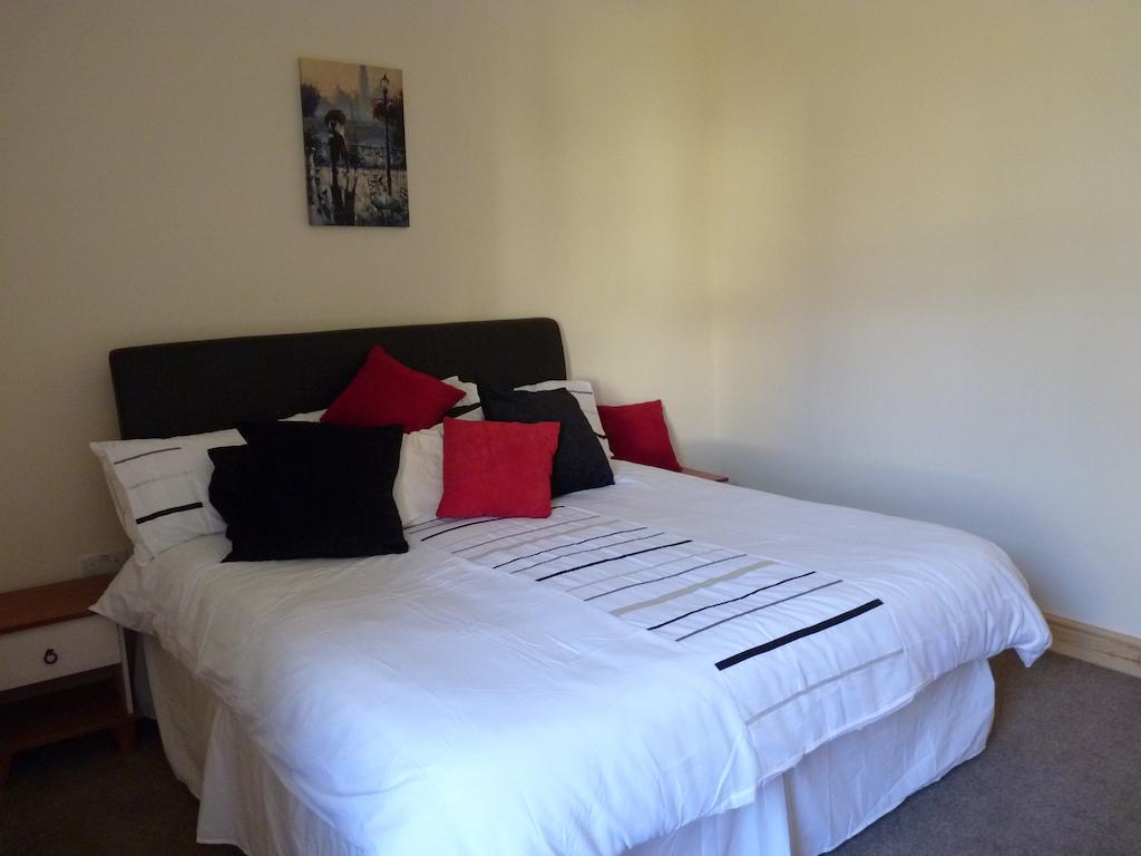 Old Police House Bed & Breakfast Haverfordwest Ruang foto