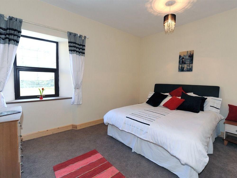 Old Police House Bed & Breakfast Haverfordwest Bagian luar foto